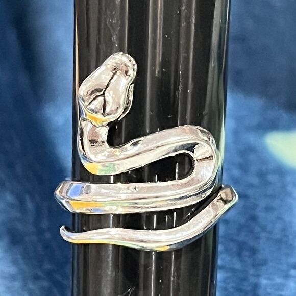 925 STERLING SILVER KING COBRA SNAKE SERPENT RING 6.75~7.50 ADJUSTABLE GOTH - Picture 1 of 9